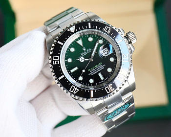 Rolex Submariner green 43mm