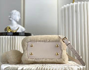 Louis Vuitton Capucines Capusnow bag size 13 x 11 x 20cm - 5
