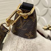 Louis Vuitton M26191 Pochette bag size 14.5 x 8 x 22cm  - 6