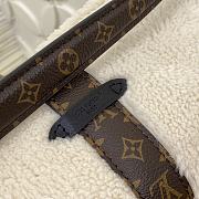 Louis Vuitton M26191 Pochette bag size 14.5 x 8 x 22cm  - 3