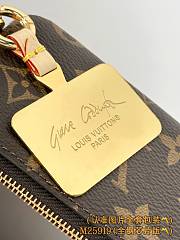 Louis Vuitton M25919 Card Sleeve size 12 x 6.5 x 1 cm - 2