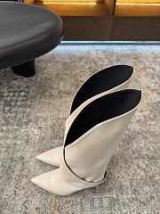 Balmain Leather Twist Knee-High Boots white - 5
