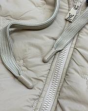 Louis Vuitton jacket beige color - 4