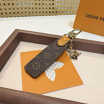 Louis Vuitton keychain - A8