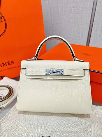 Hermes Kelly mini white Epsom silver hardware bag size 19x12x6cm
