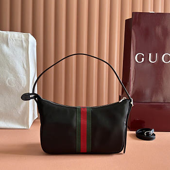 Gucci Lunette small shoulder bag black size W 22 cm x H 13 cm x D 3 cm