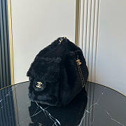 Chanel 25 Handbag black Fur 30x26x14cm - 5