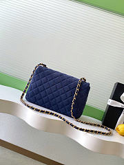 Chanel Flap Bag blue suede size 24x17x7cm - 4