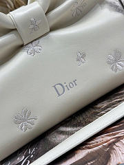 Dior Small Bow Bag White Clover Embroidered 26x16x10cm - 2