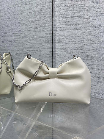 Dior Small Bow Bag white Clover Embroidered 26x16x10cm -01