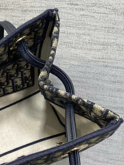 Dior Medium Shopping Bag Blue Dior Oblique Jacquard size 27x19x13.5cm - 2
