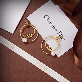Dior earing gold 
