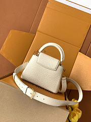 Louis Vuitton Capucines bag size 21x 14 x 8cm - 3