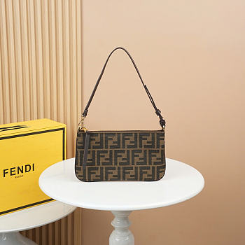 Fendi bag size 20x2x12cm