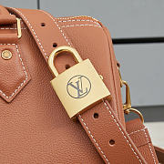 Louis Vuitton Speedy Soft 30 Bag size 21 x 17 x 30 cm - 4
