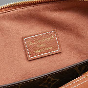 Louis Vuitton Speedy Soft 30 Bag size 21 x 17 x 30 cm - 2