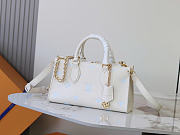 Louis Vuitton M27577 OnTheGo East West bag size 25 x 13 x 10 cm - 1