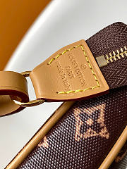 Louis Vuitton M27718 New Pochette Accessoires bag size 23.5 x 13.5 x 4 cm - 4