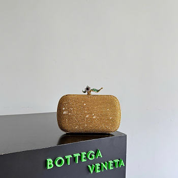 Bottega veneta knot clutch Crystal gold bag size 19x11.5x5cm