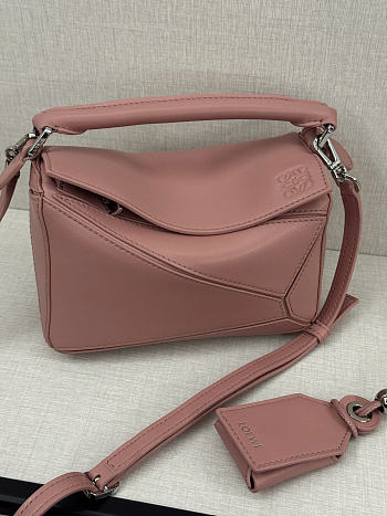 LOEWE Featherlight Puzzle pink bag size 17.5x7.5x12.5cm