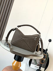LOEWE Featherlight Puzzle bag size 24x16.5x10.5 cm - 5