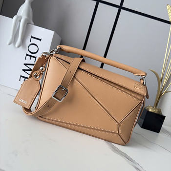 LOEWE Featherlight Puzzle bag size 24x16.5x10.5 cm - 02