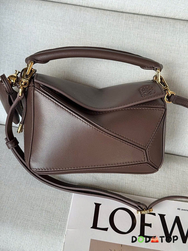 LOEWE Featherlight Puzzle brown size 17.5x7.5x12.5cm - 1