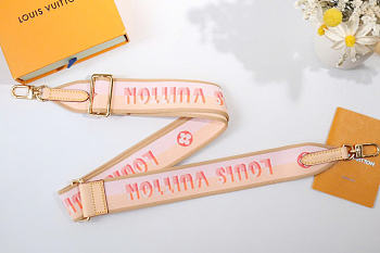 Louis Vuitton strap size 111 x 4 x 0.2cm