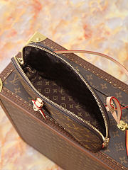 Louis Vuitton Tag Me Pouch size 24.5x17x4.5 cm - 5