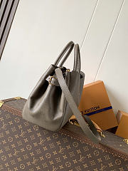 Louis Vuitton Vendôme PM gray bag size 28.5x22x14.5 cm - 5