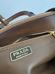 Prada Saffiano bag size 21x12.5x5cm - 2