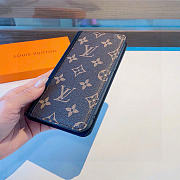 LV phone case - 06 - 4