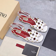 Valentino Garavani Studdy Leather Sandals white - 5