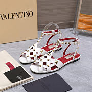 Valentino Garavani Studdy Leather Sandals white - 2