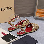 Valentino Garavani Studdy Leather Sandals gold - 5