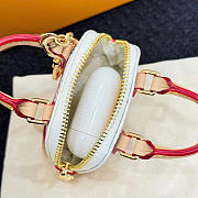 LV charm bag size 6.5X9X4.5cm - 6