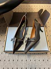 Prada Antiqued leather pumps - 01 - 2