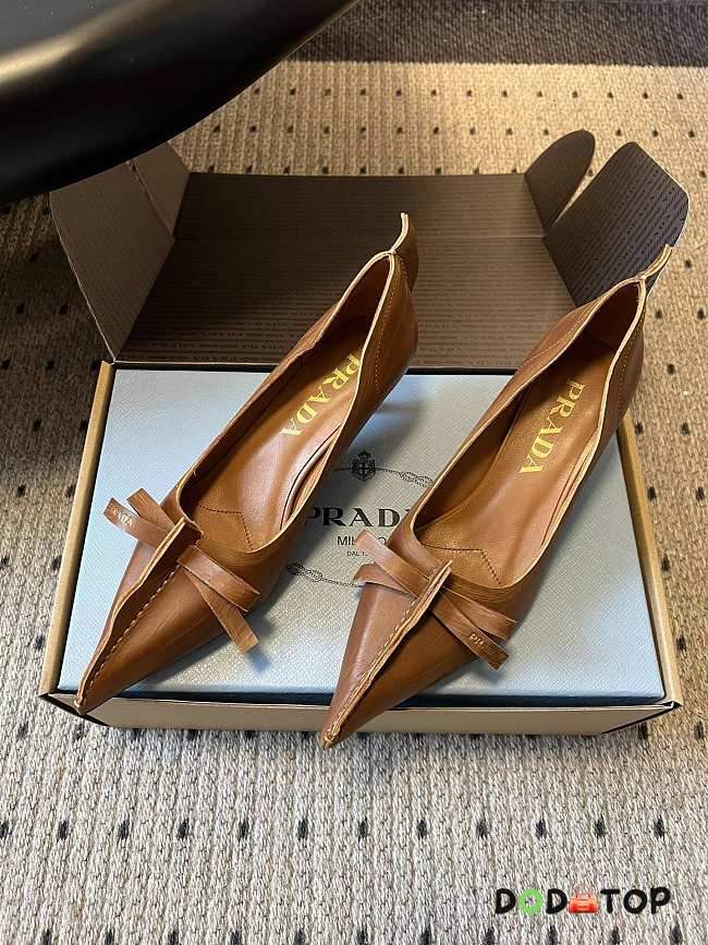 Prada Antiqued leather pumps - 02 - 1