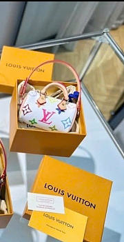 Louis Vuitton mini Bag Charm  - 3