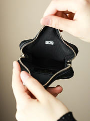 Chanel charm bag size 10x10x3 cm - 4