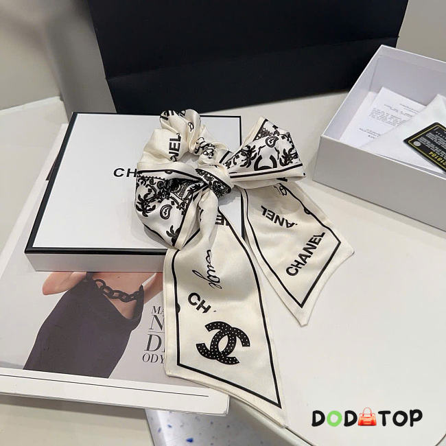 Chanel Scrunchie - 1