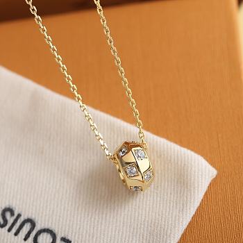 Louis Vuitton Necklace gold -01