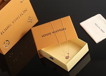 Louis Vuitton Necklace rose gold -03