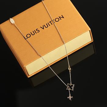 Louis Vuitton Necklace silver -011