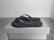 Balenciaga logo thong sandals - 01 - 2