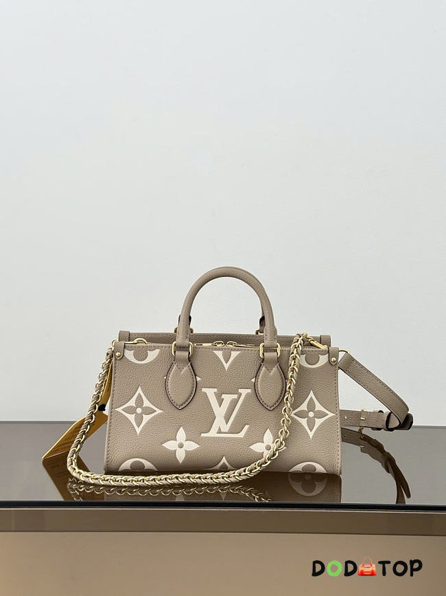 Louis Vuitton onthego bag size 25x13x10cm - 1