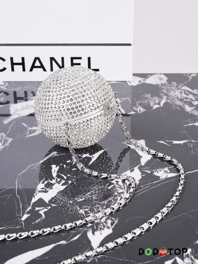 Chanel crystal ball full with diamonds - 1