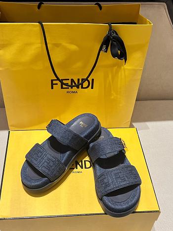 FENDI buckle-strap sandals