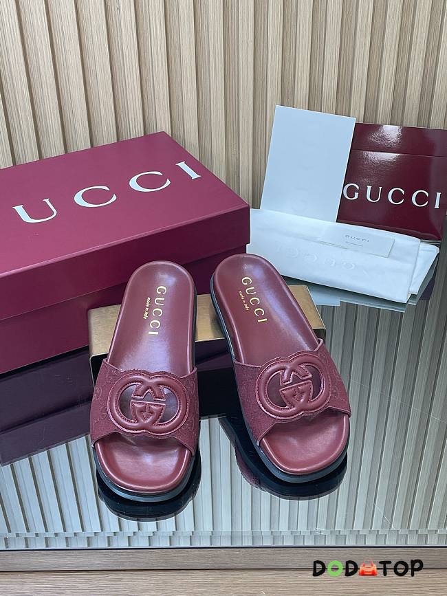 Gucci sandals logo - 01 - 1