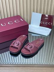 Gucci sandals logo - 01 - 2